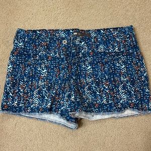 Printed Levi shorts